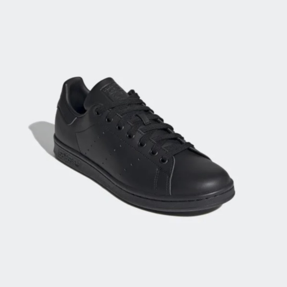Stan Smiths in Core Black - Picture 3 of 6